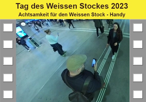 TWS 2023 Videostart: Frau mit Weissem Stock trifft auf Handyzombie, also Mann, der nur auf den Bildschirm starrt